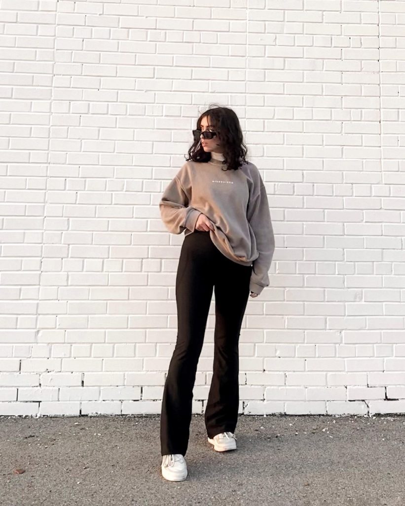 casual flared legging outfit
