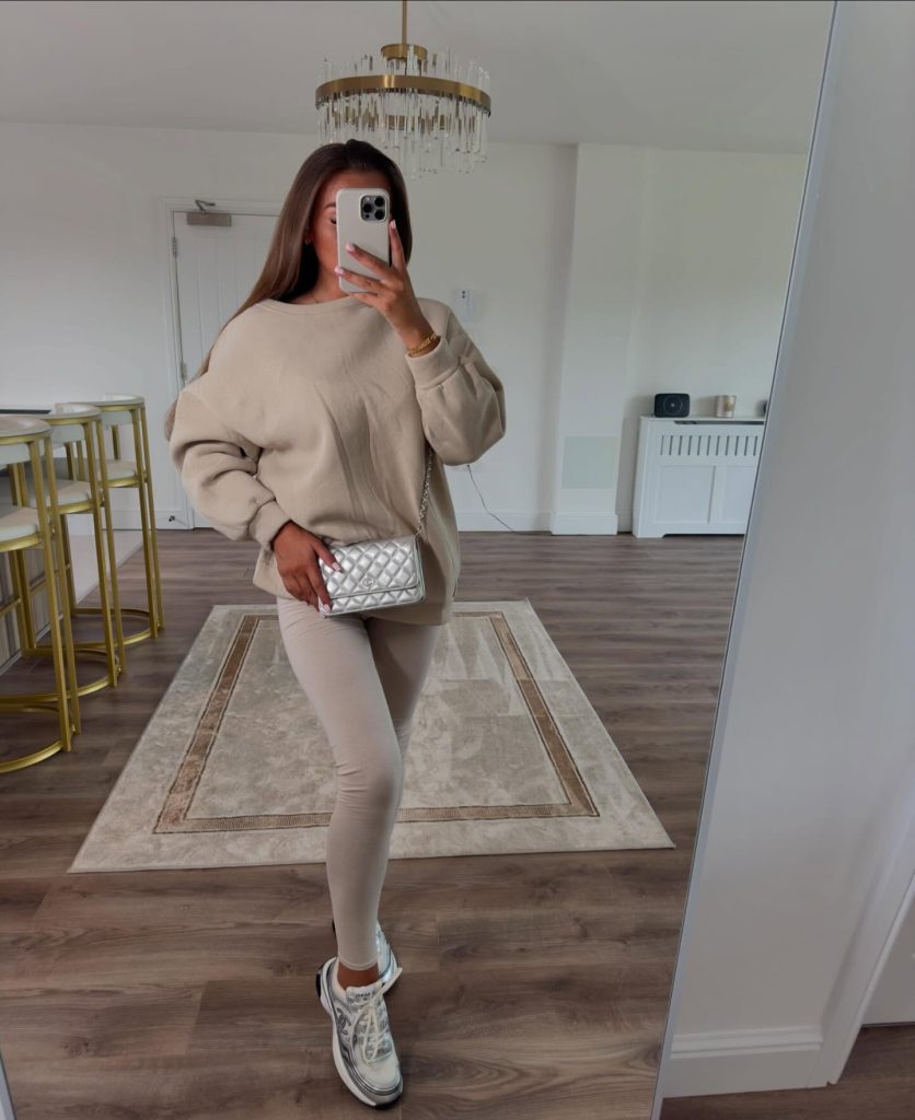creamtop with legging outfit