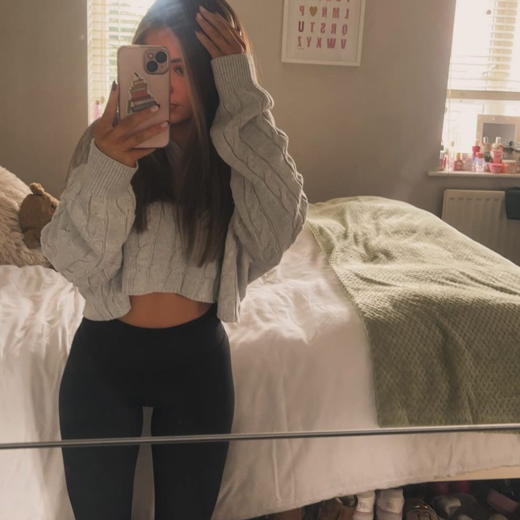 easy black legging outfit