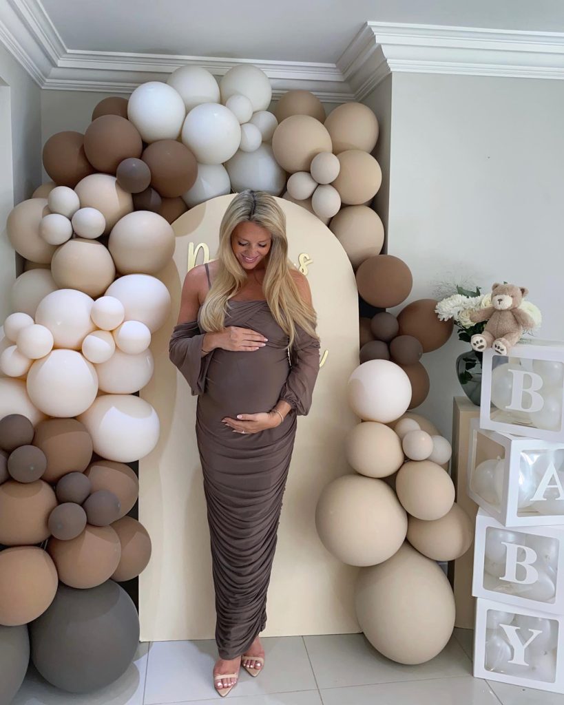 long cute maternity outfit