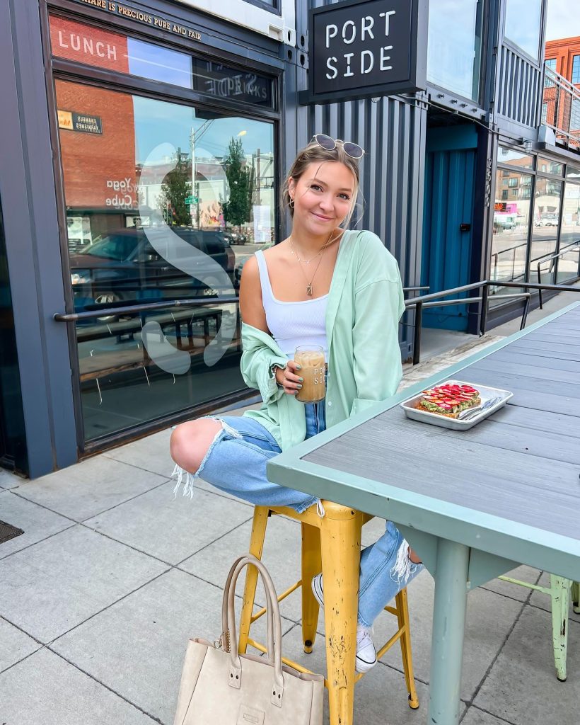 lovely coffee date outfit