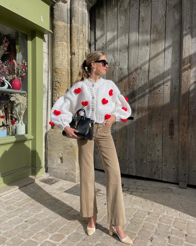 sweater valentine day outfit