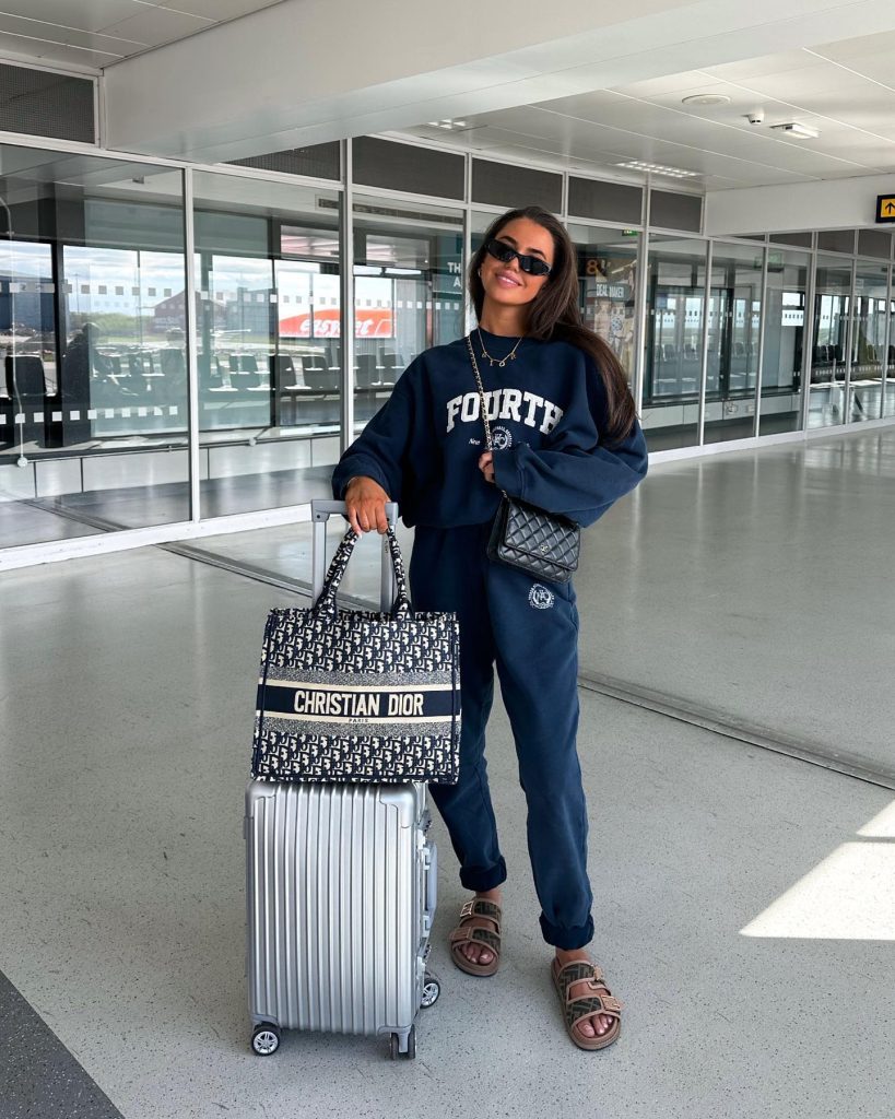 tracksuit winter airport look
