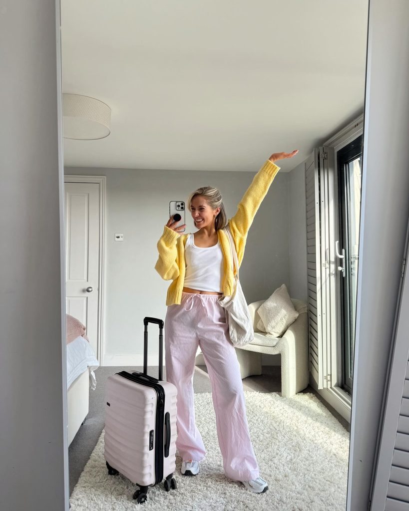 yellow cute airport outfit