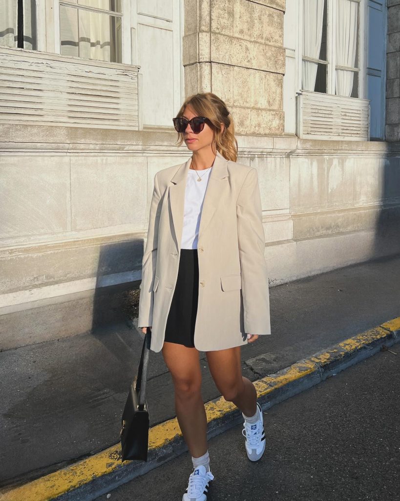 white-blazer-business-outfit