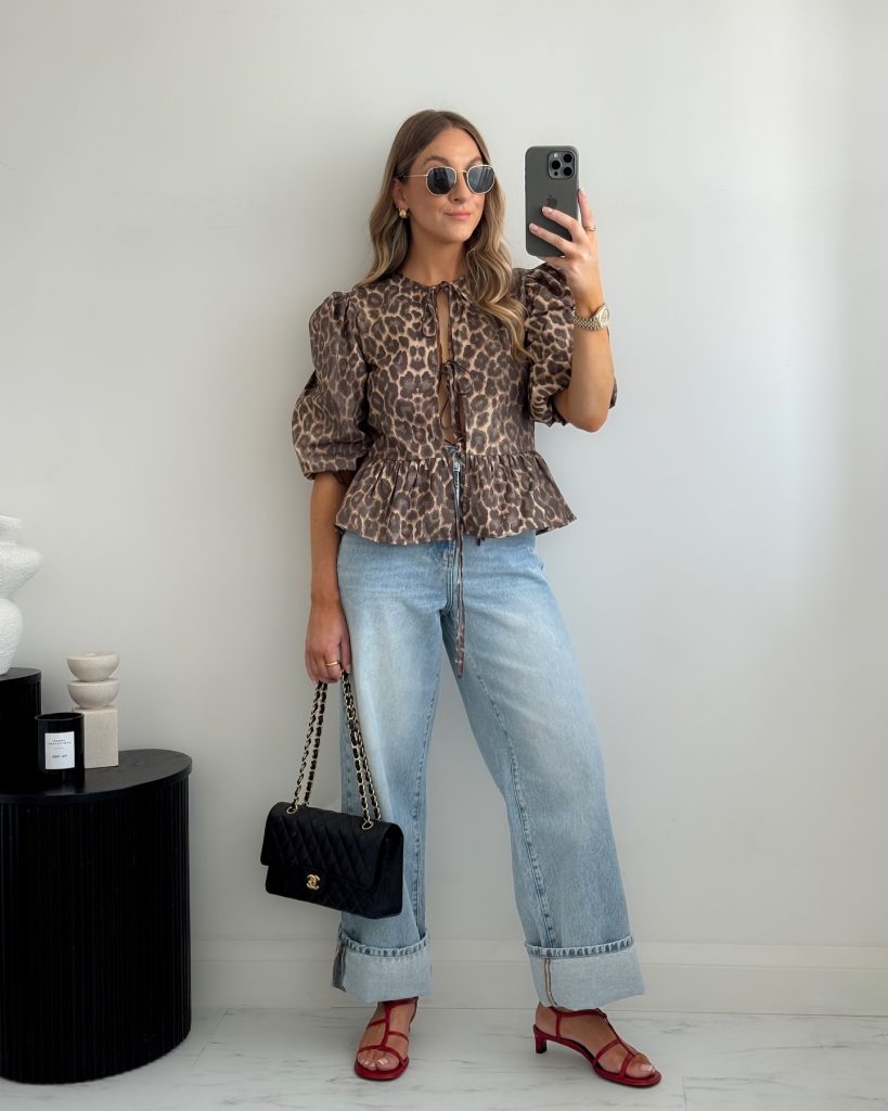 animalprint light wash outfit