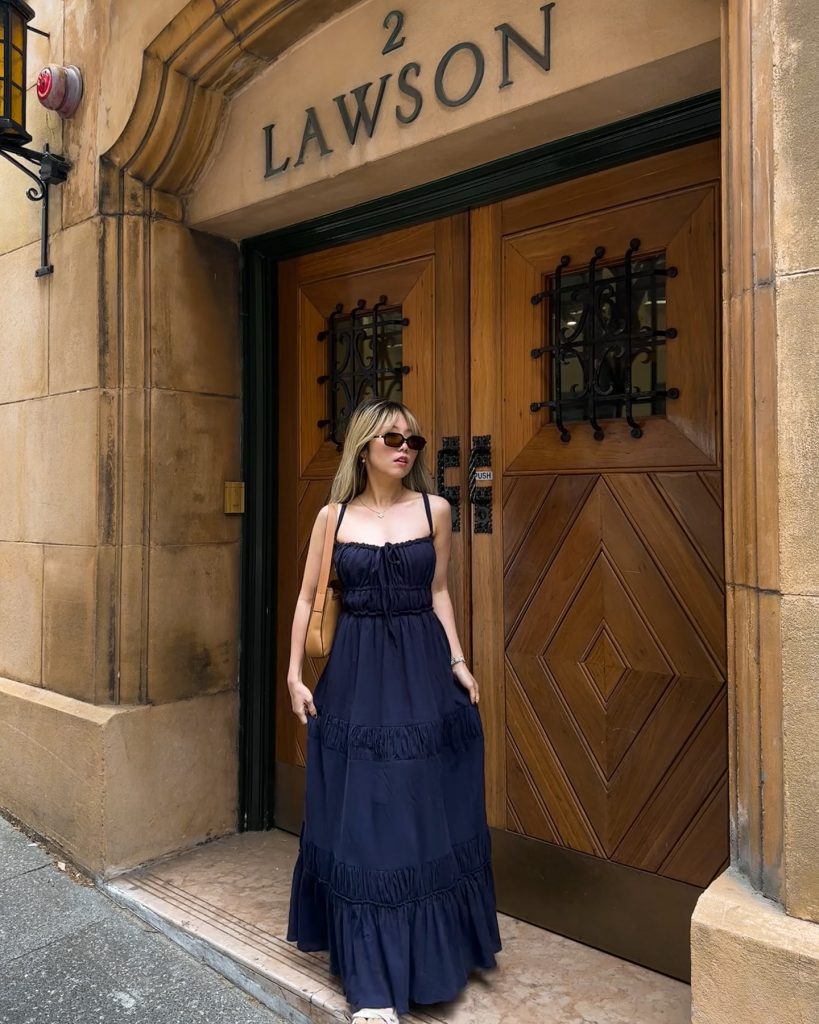 black flowy sundress summer outfit