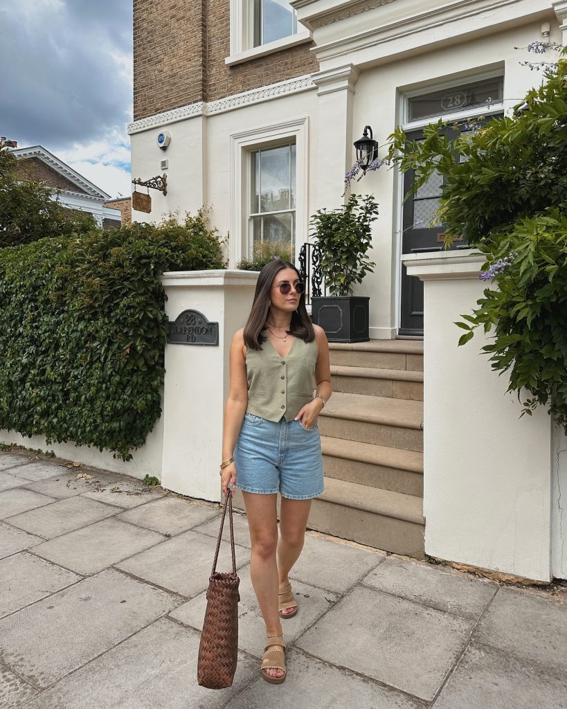 chic everyday tshirt denim short outfit