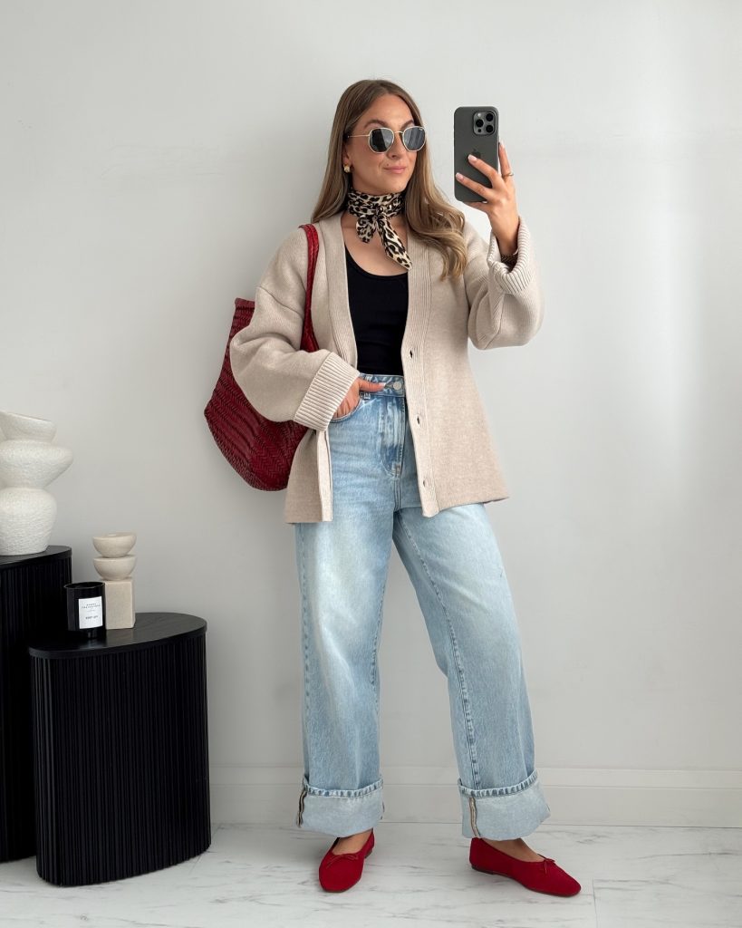 classy light wash jean outfit
