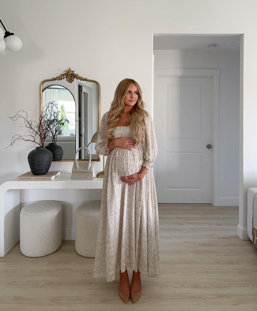 classy summer maternity outfit