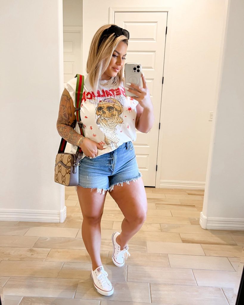 comfy everyday tshirt denim short outfit