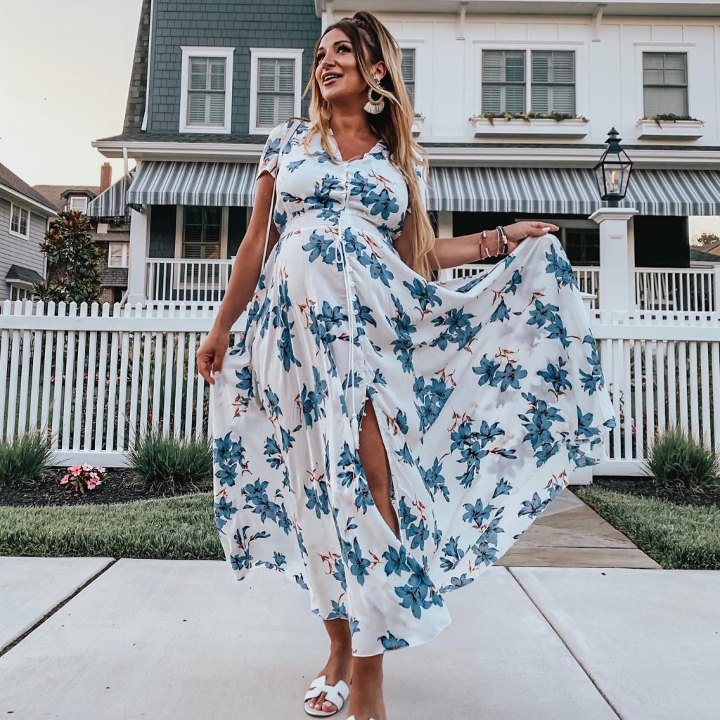 cute summer maternity outfit