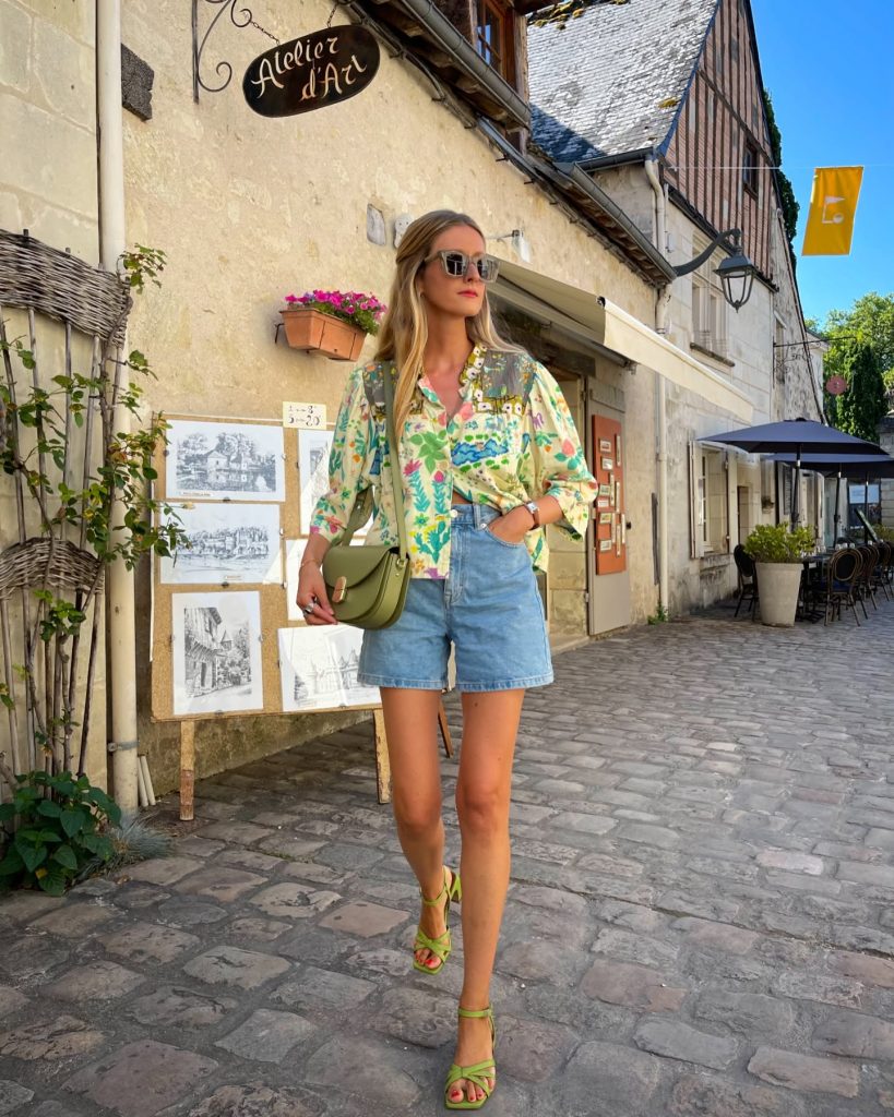 flowerprint everyday tshirt denimshort outfit