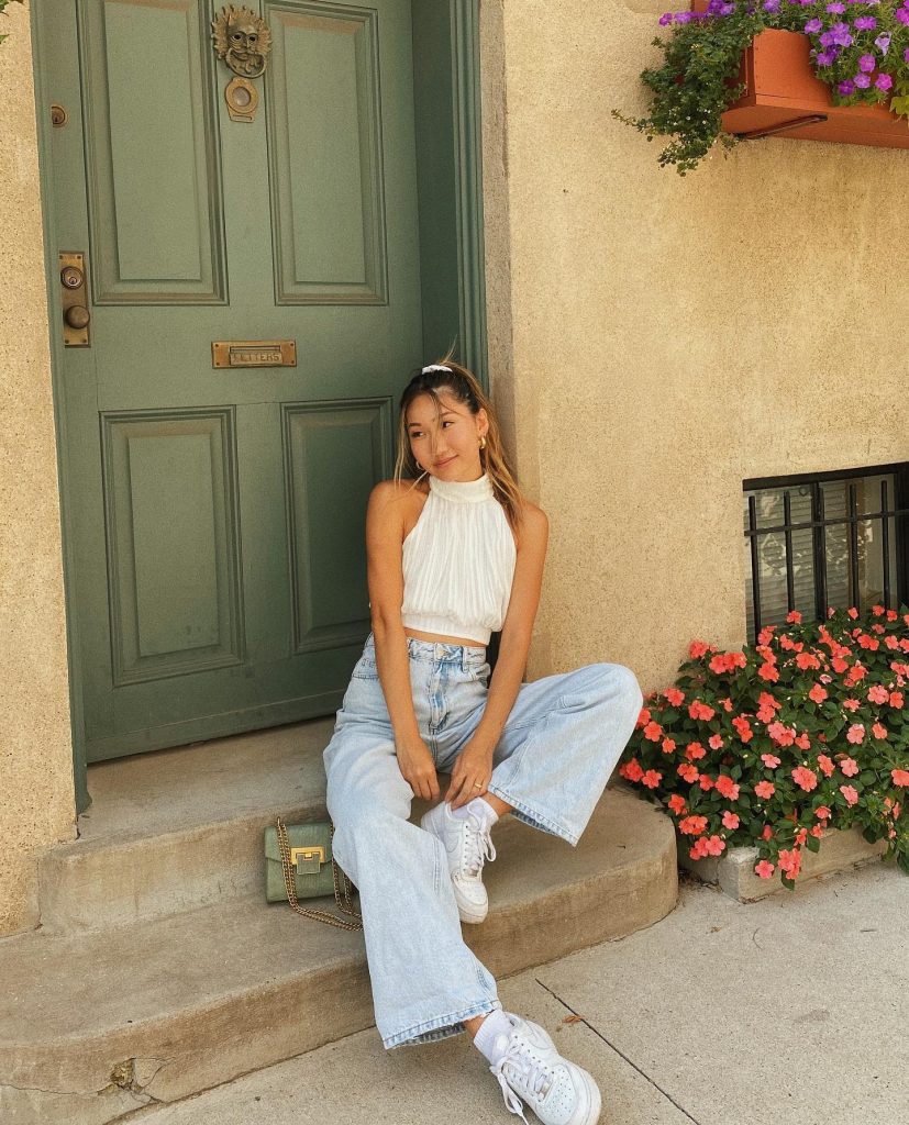 gorgeous light wash outfit