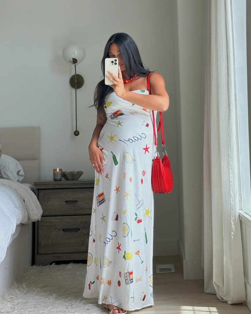 maxi summer maternity outfit