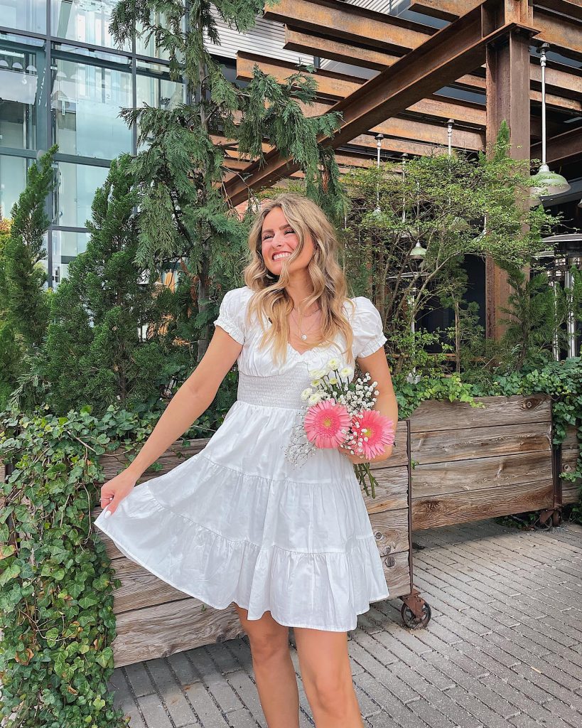 pretty flowy sundress summer outfit