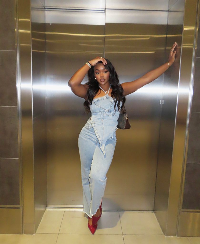timeless light wash jean outfit
