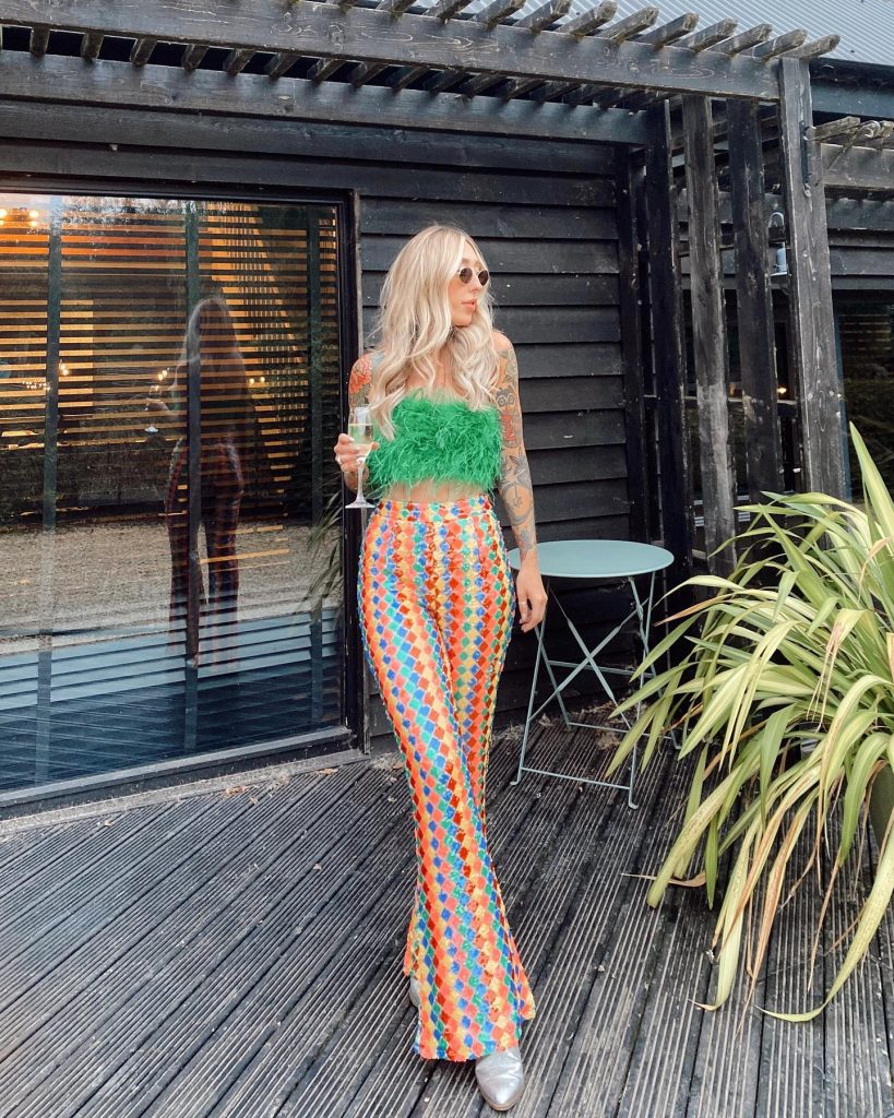 cool retro outfit