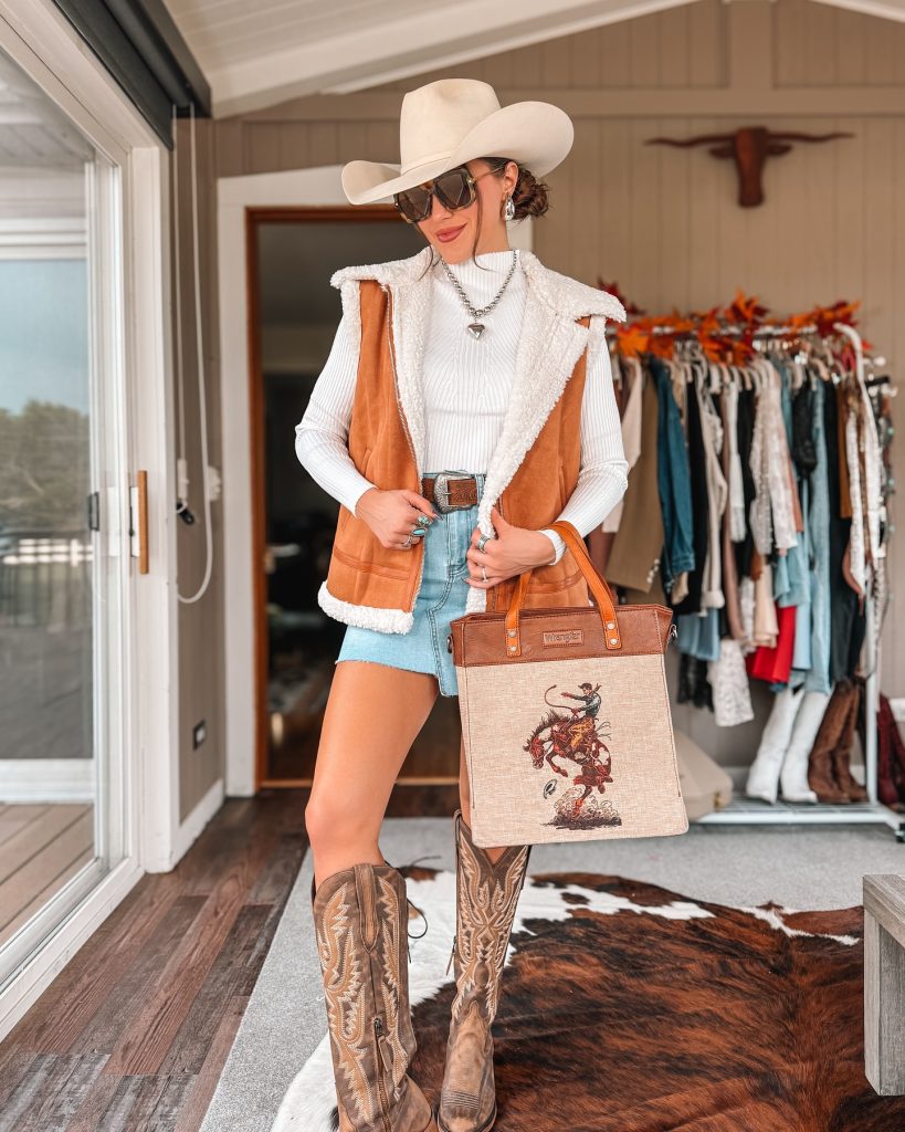 stunning cowgirl outfit